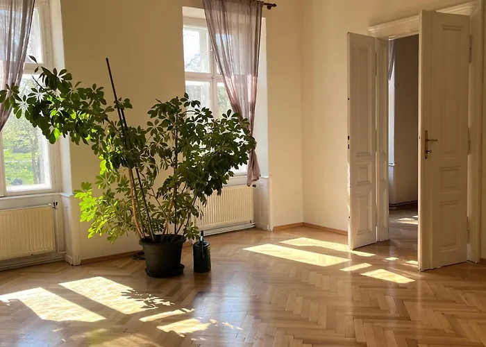 Palais Am Park Kremže